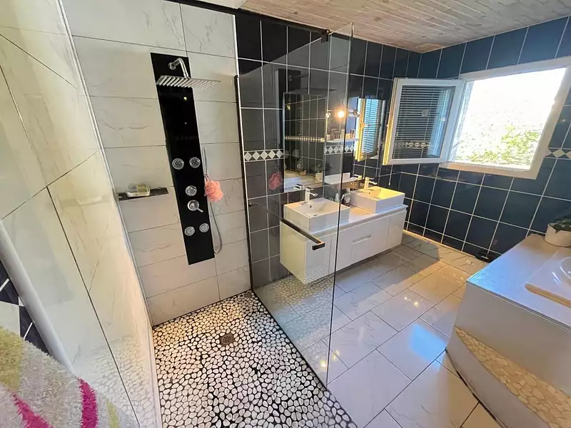 Maison, 205 m²