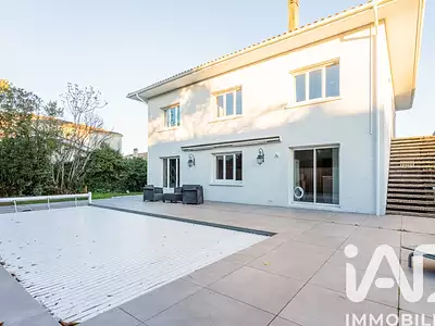 Maison, 208 m²