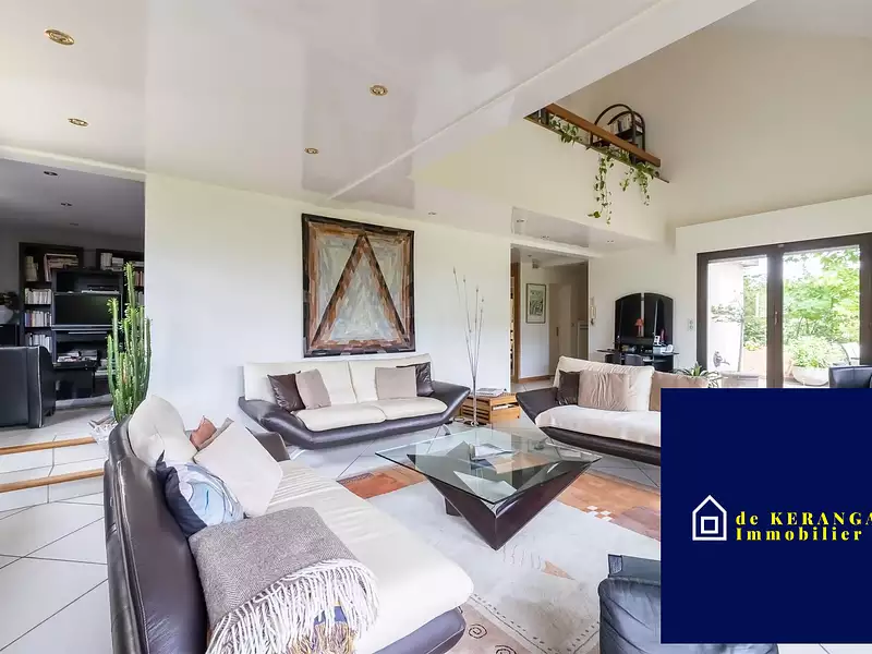 Maison, 239 m²