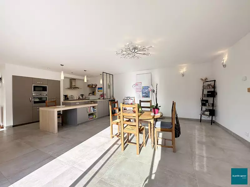 Maison, 180 m²