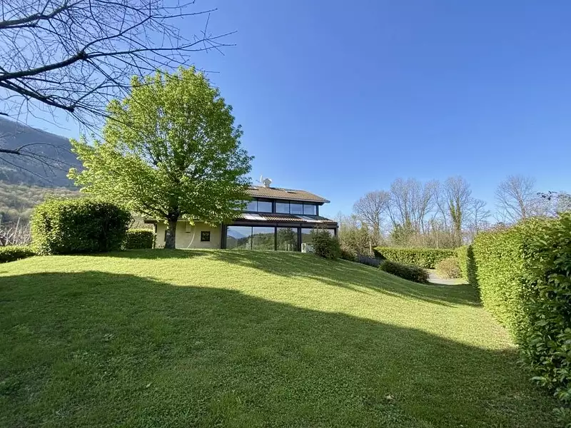 Maison, 240 m²