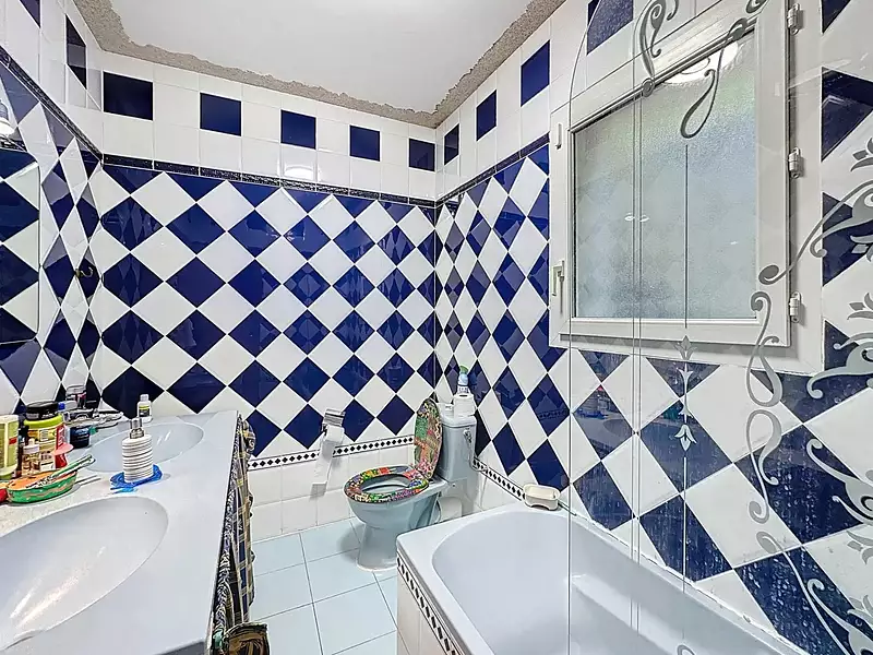 Maison, 330 m²