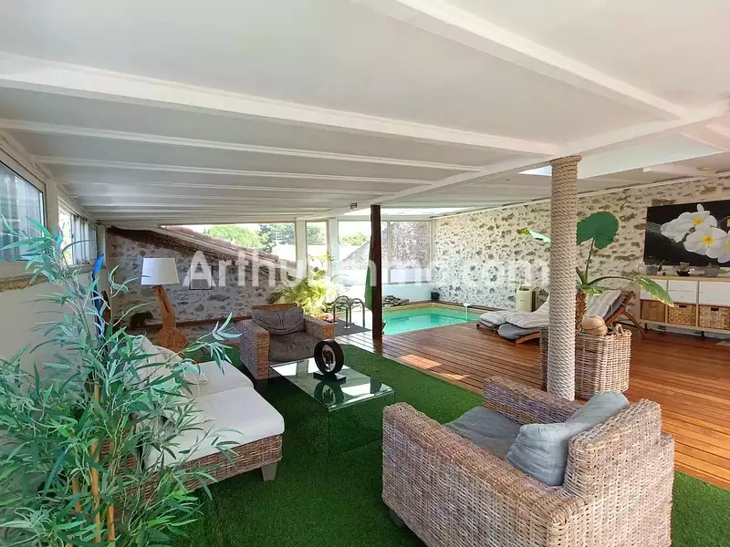Maison, 208 m²
