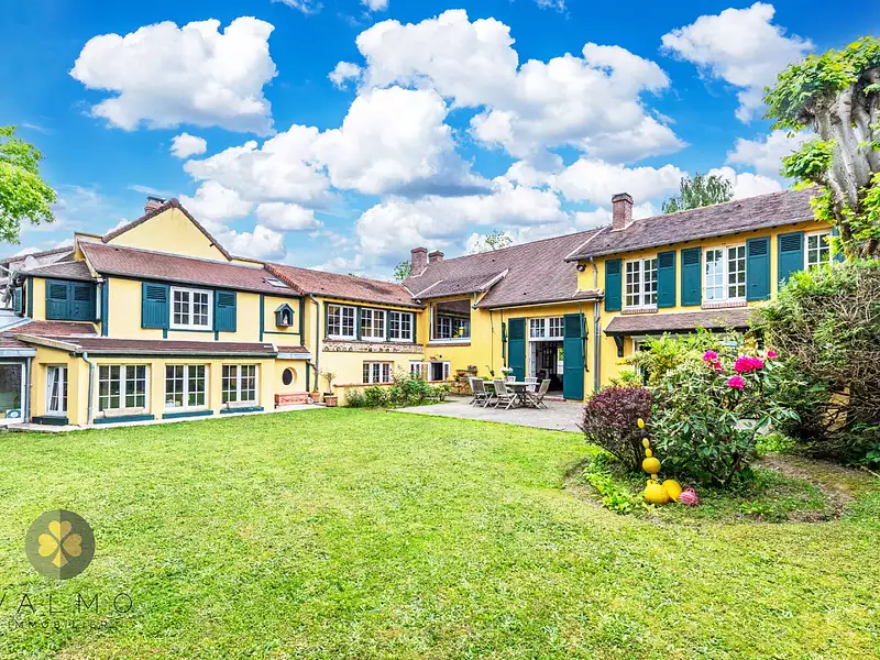 Maison, 225 m²