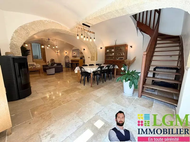 Maison, 176 m²