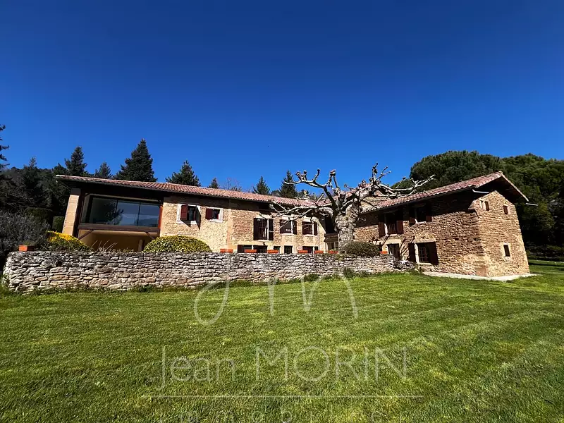 Maison, 281 m²