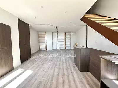 Immeuble, 115 m²