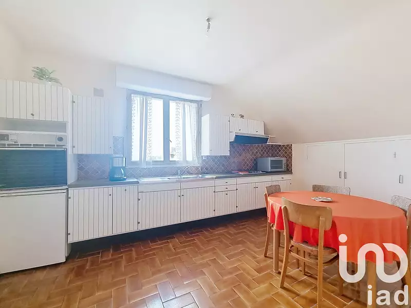 Maison, 243 m²