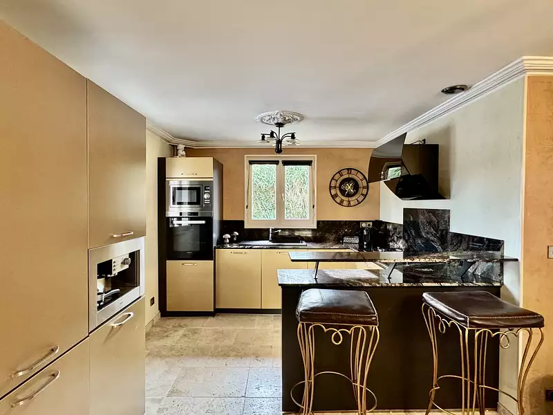 Maison, 175 m²