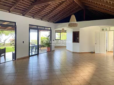Maison, 255 m²