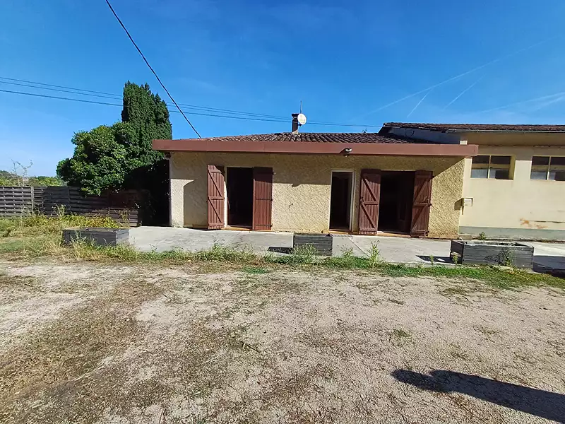 Maison, 670 m²
