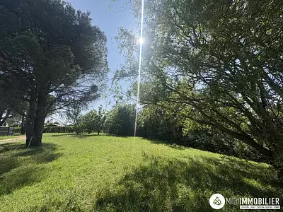 Terrain, 1 407 m²