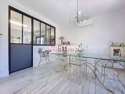 Maison, 166 m²