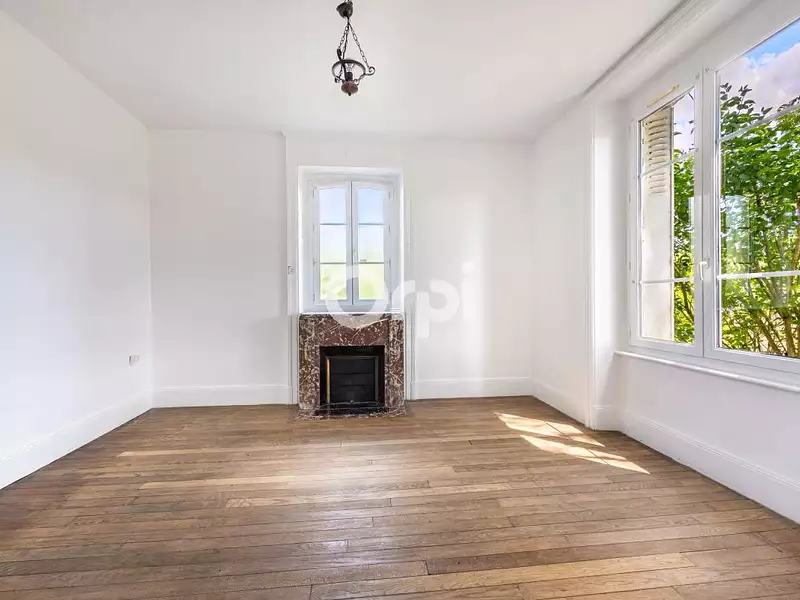 Maison, 180 m²