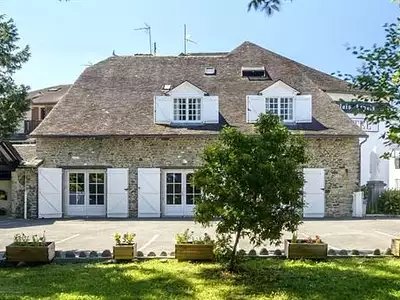 Maison, 996 m²