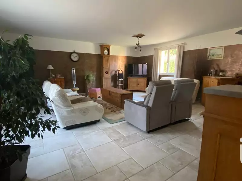 Maison, 271 m²