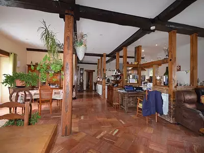 Maison, 210 m²