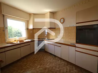 Immeuble, 505,82 m²