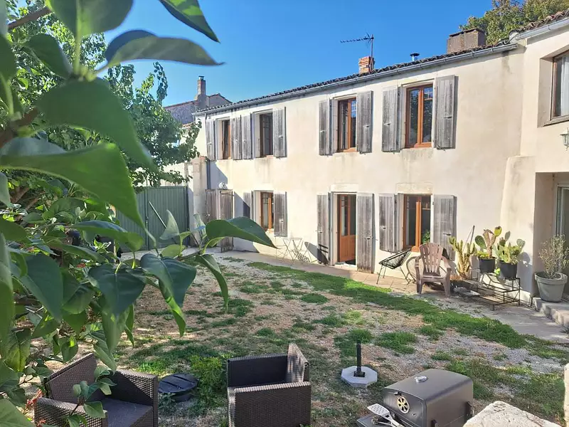 Maison, 180 m²