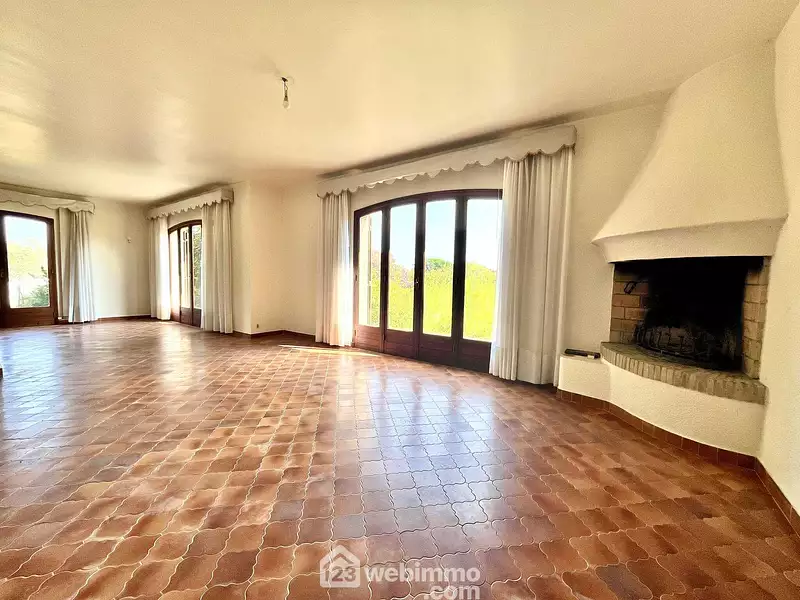 Maison, 259 m²