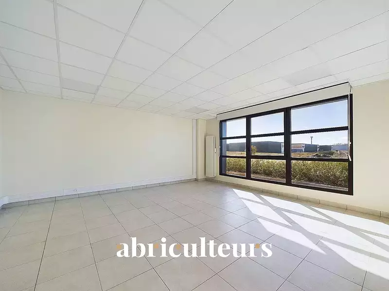 Divers, 573,92 m²