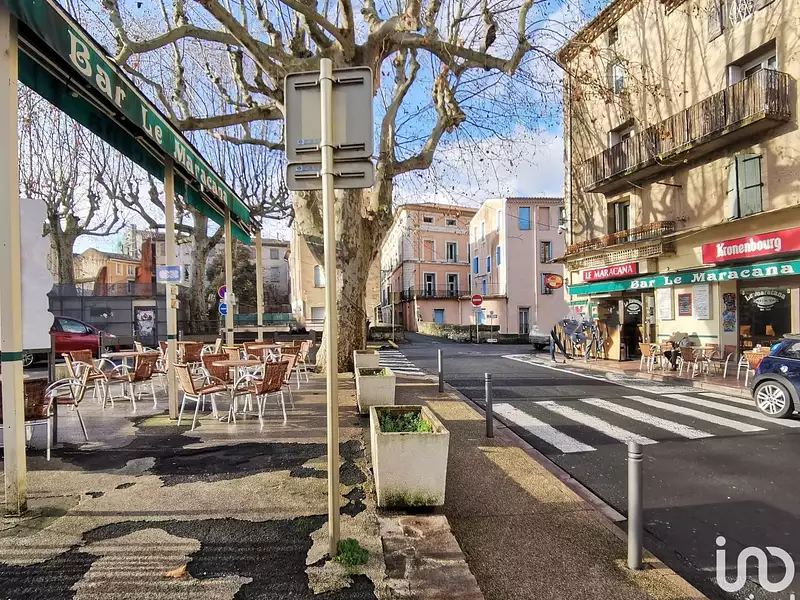 Divers, 60 m²