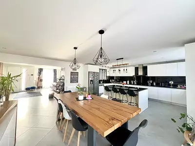 Maison, 185 m²