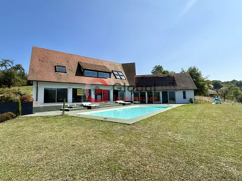 Maison, 296 m²