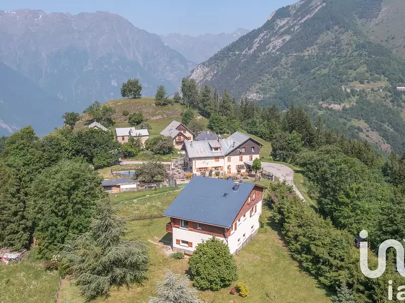 Maison, 227 m²