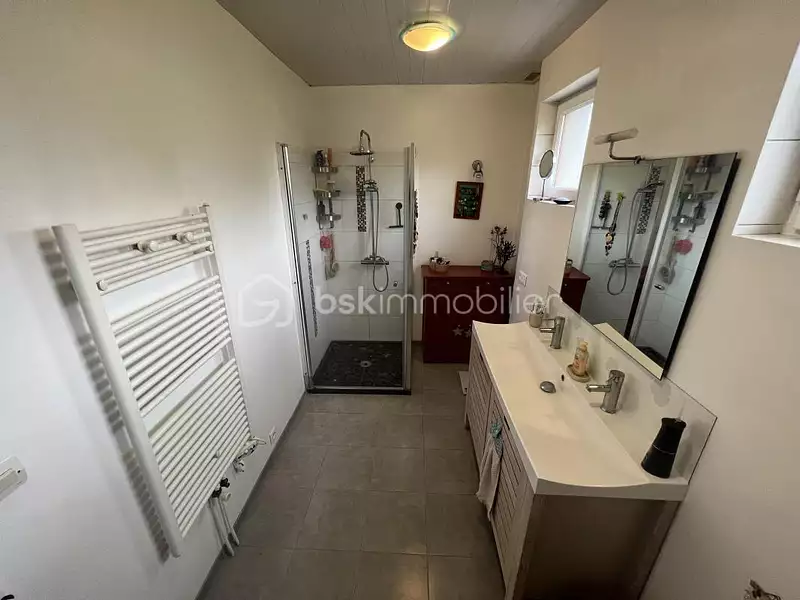 Maison, 185 m²