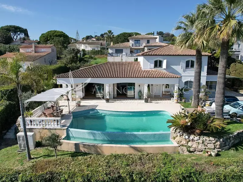 Maison, 250 m²