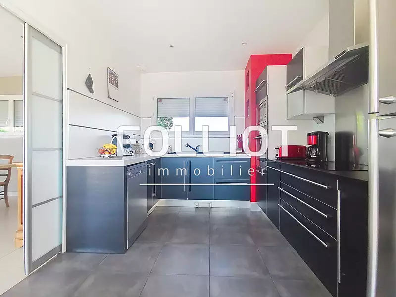 Maison, 175 m²