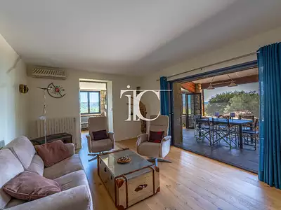 Maison, 166 m²