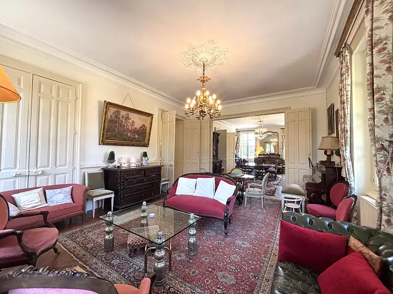 Maison, 329,9 m²