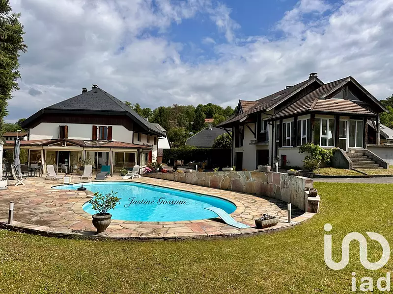 Maison, 252 m²
