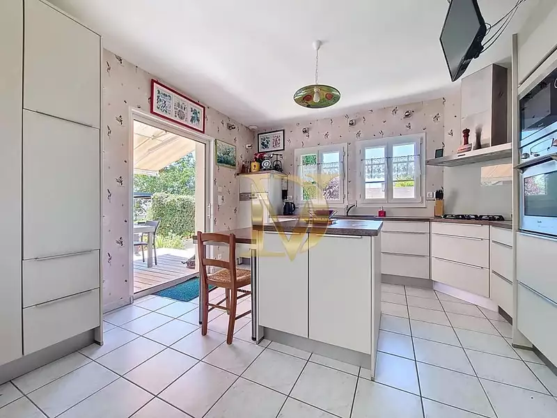 Maison, 227 m²