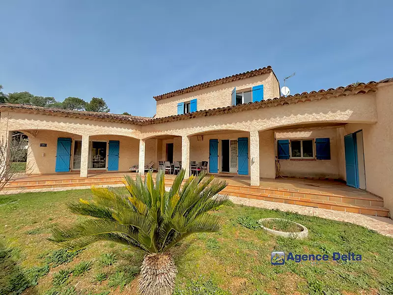 Maison, 182,93 m²