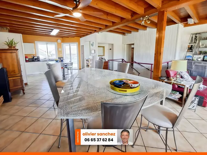 Maison, 146 m²