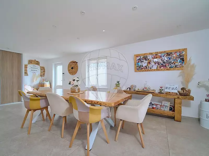 Maison, 180 m²
