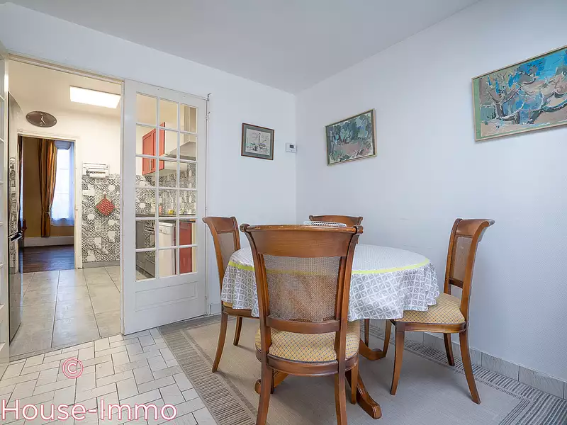 Maison, 184 m²