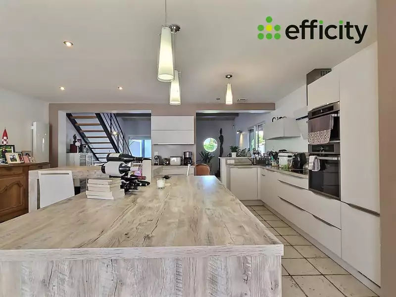 Maison, 177 m²