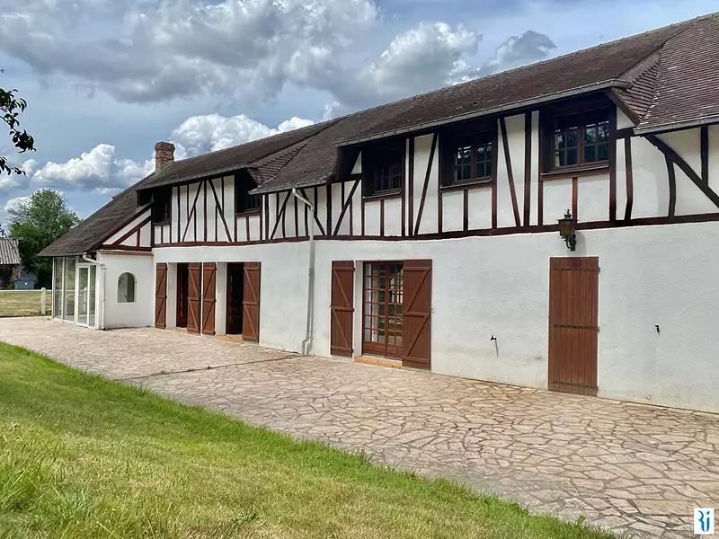 Maison, 166 m²