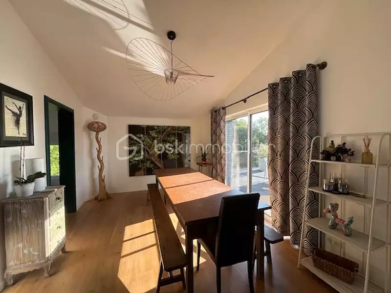 Maison, 203 m²