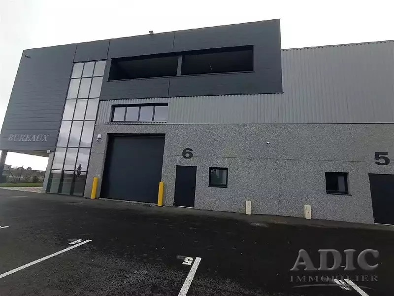 Divers, 300 m²