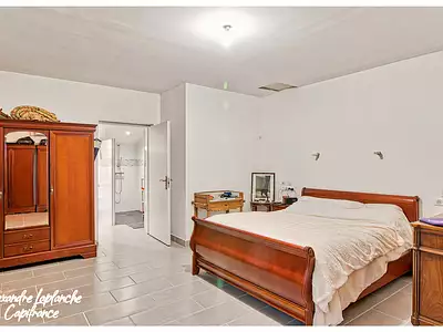Maison, 242 m²