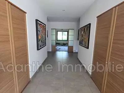 Maison, 280 m²