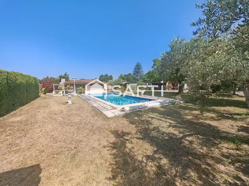 Maison, 137 m²
