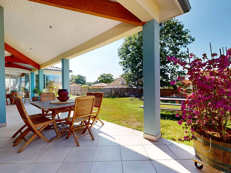 Maison, 268 m²