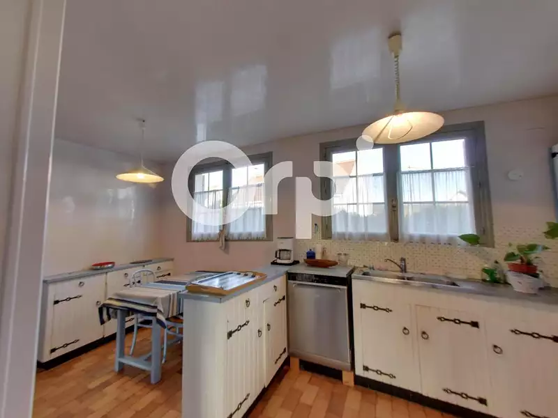 Maison, 208 m²