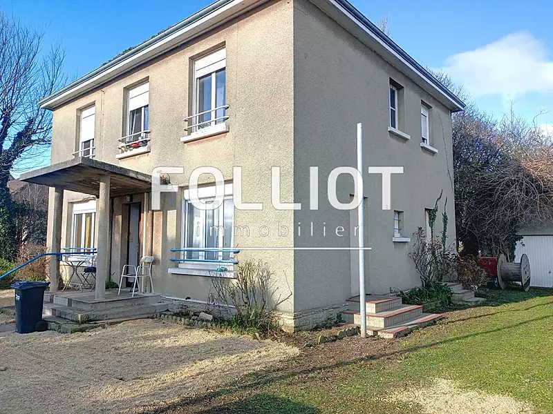 Immeuble, 140 m²
